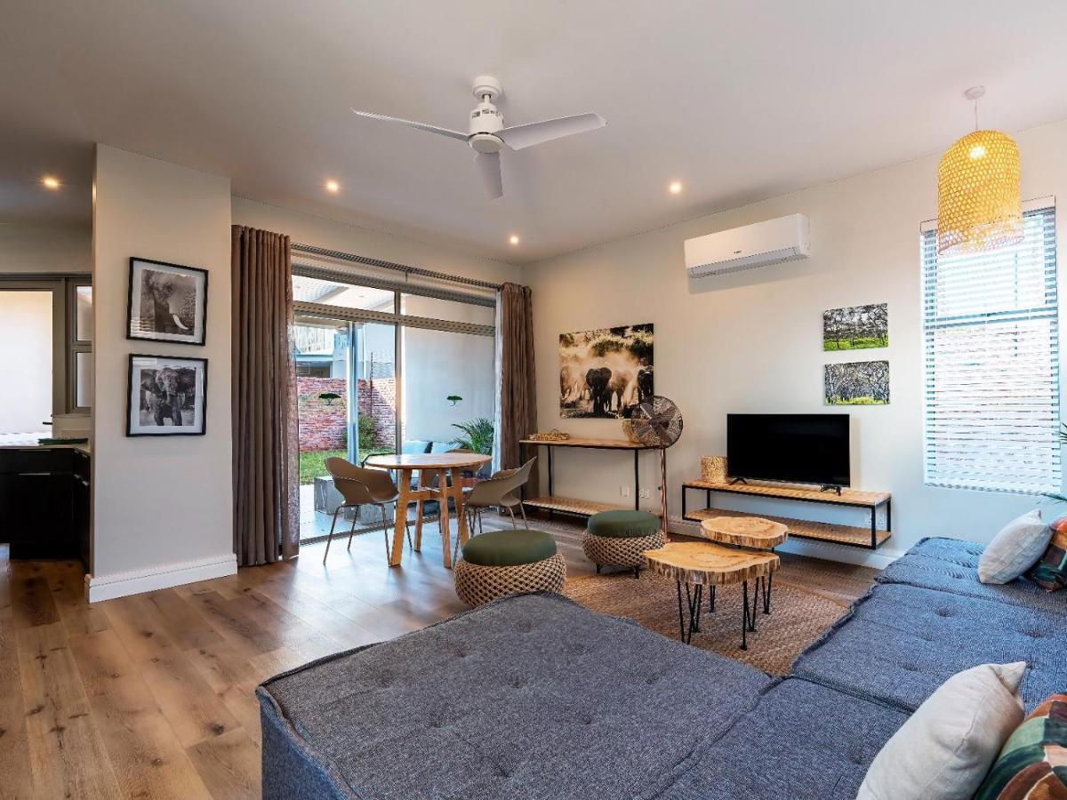 Miombo Mews Apartment Виктория Фолс Екстериор снимка