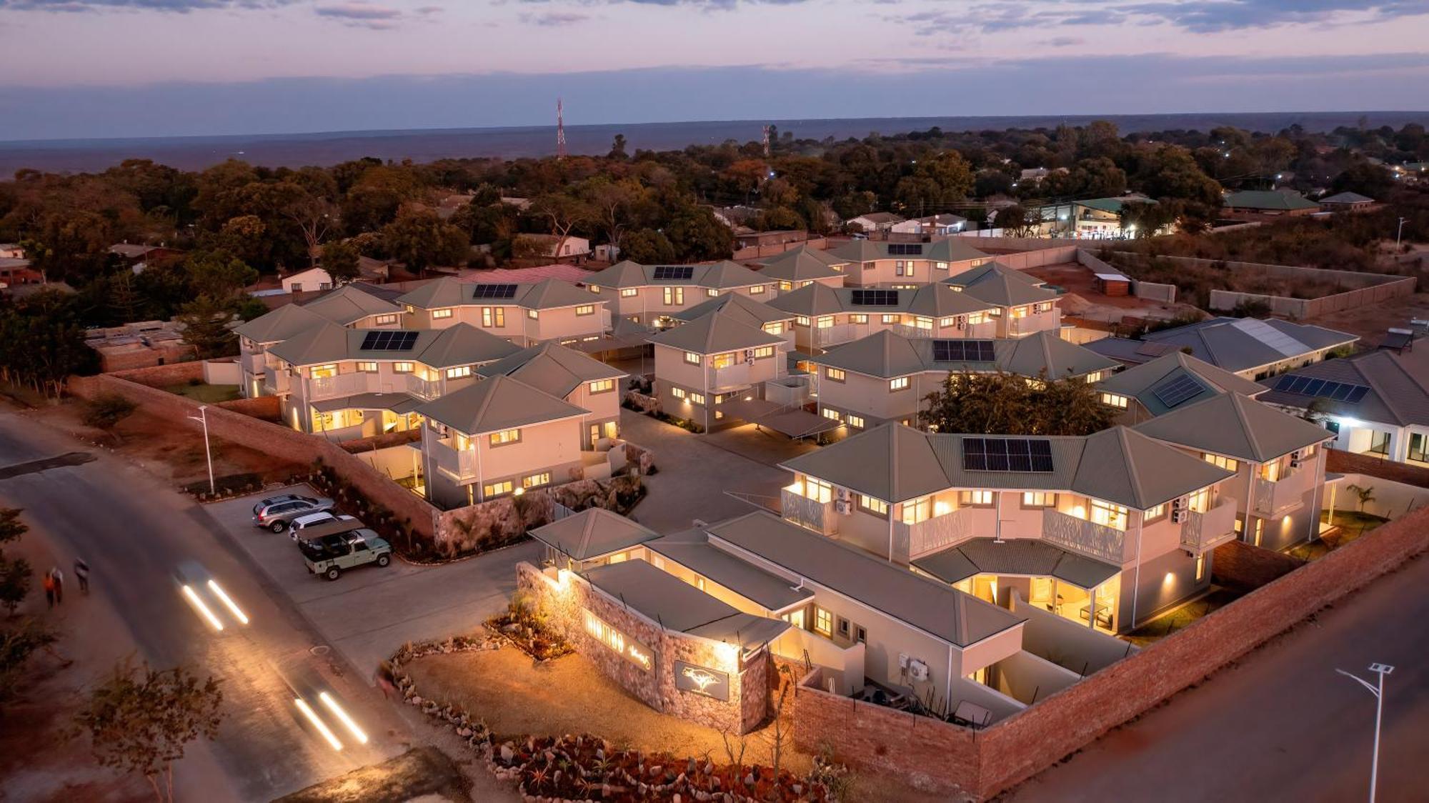 Miombo Mews Apartment Виктория Фолс Екстериор снимка